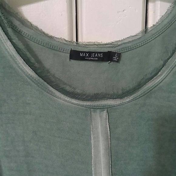 Top - Picture 2 of 2